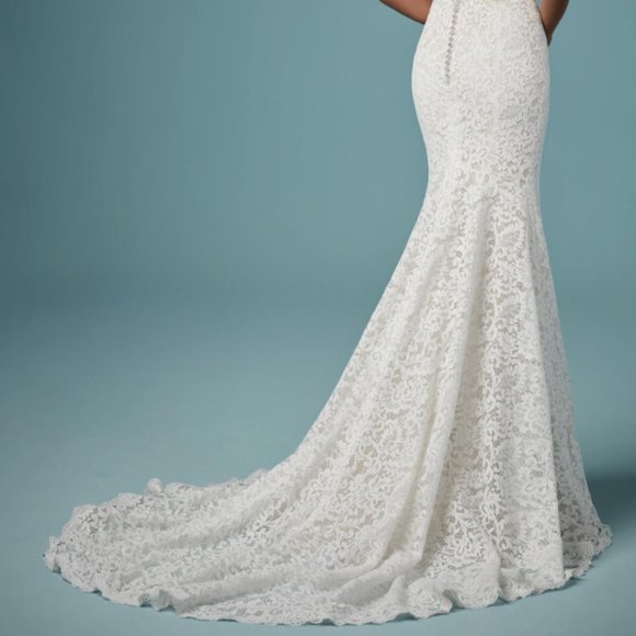 Maggie Soterro Hepburn - Picture 3 of 5